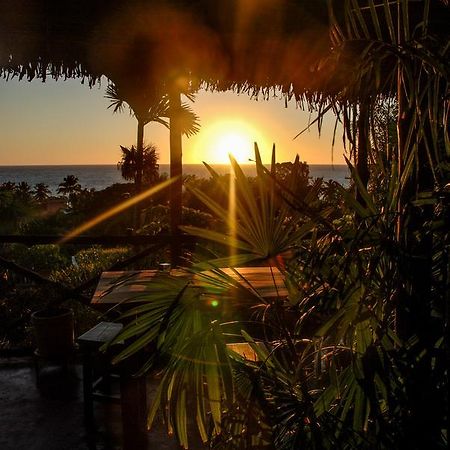 Coucher De Soleil อัมบาโตโลกา ภายนอก รูปภาพ